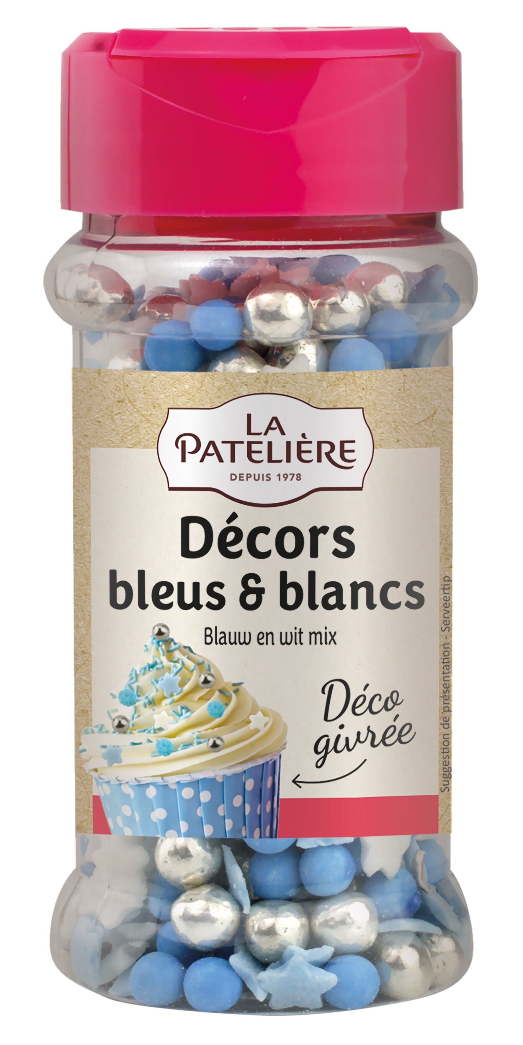 Mix of blue and white decors