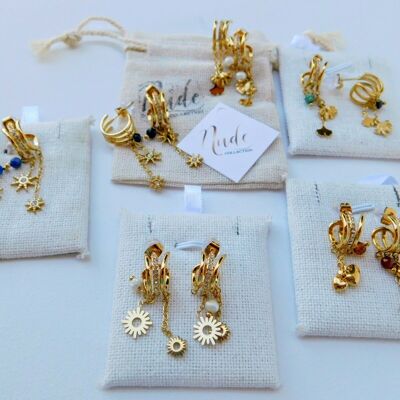 Set of 6 pairs of assorted stud earrings.