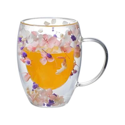 Tasse mit weiß-violetten Rosenblättern und doppelwandigem Henkel