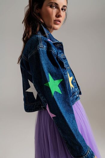 veste en jean crop avec étoiles multicolores 6