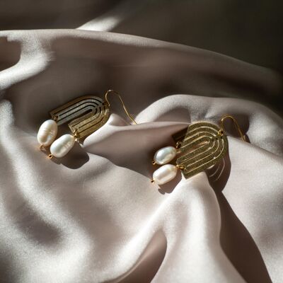 Pearl Pendant earrings