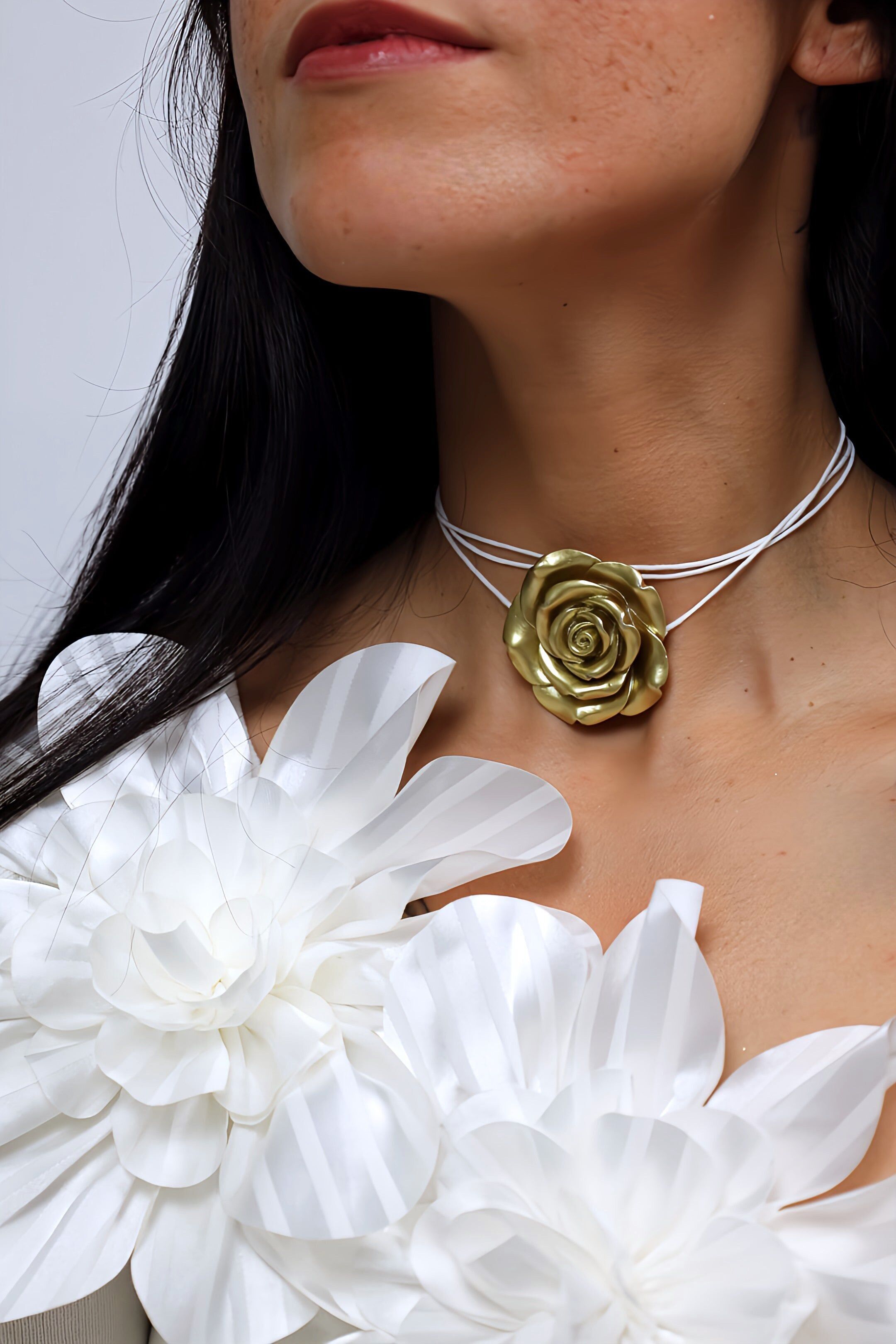 COLLANA • LARA •