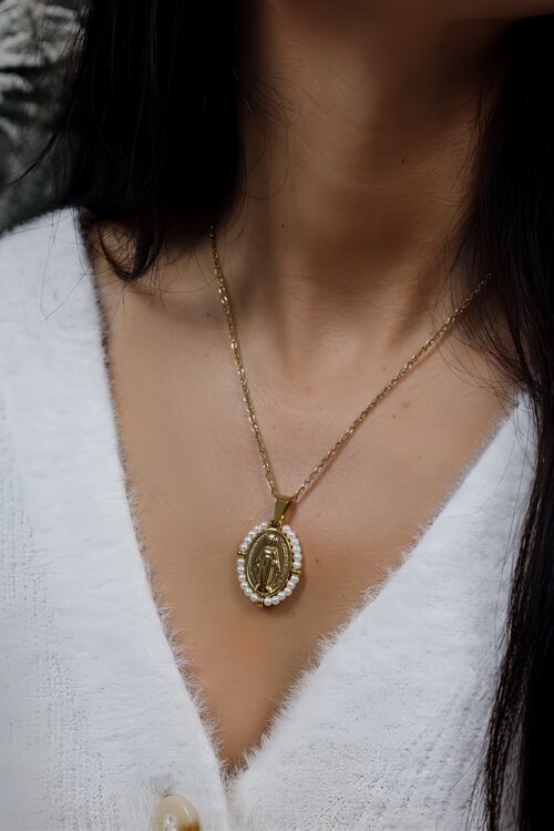COLLIER • MARIE •
