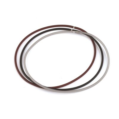 Pneus en silicone gris ou marron avec un fermoir à pression