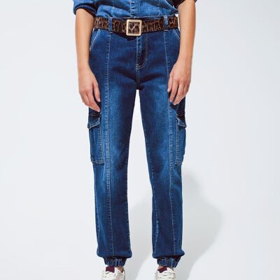 Jeans stile cargo con cucitura sul davanti in lavaggio medio