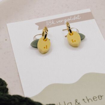 Boucles d'oreilles cerceaux de citron en acrylique citrons jaunes - boucles d'oreilles à clous de fruits légers plaqués or 18 carats 5