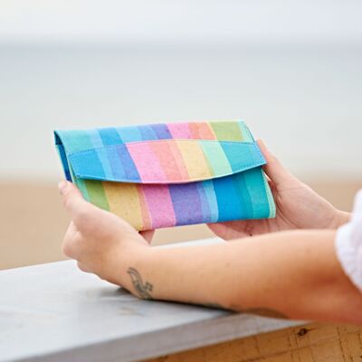 Regenbogen-Clutch-Geldbörse aus recyceltem Kunststoff