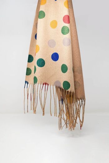 Écharpe douce à pois multicolores en beige 4