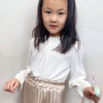 Long-sleeved top with ruffles and pearls for girls