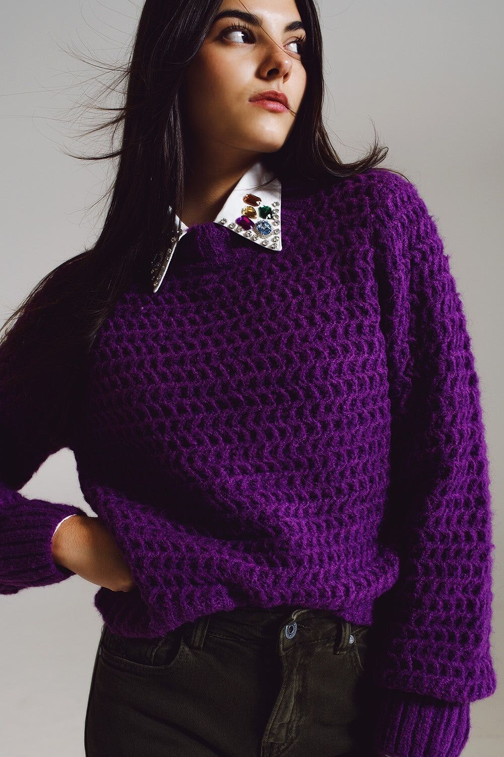 Maglione rilassato in maglia a nido d'ape con collo alto in viola