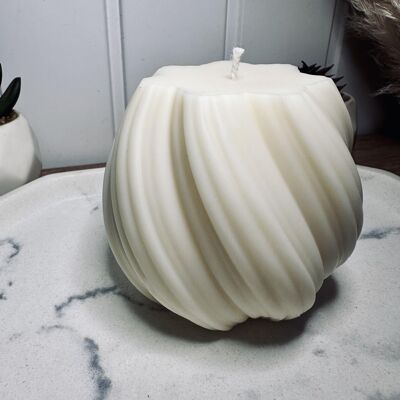 Spiral cotton flower candle
