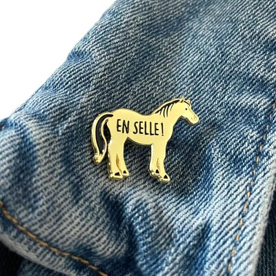 ¡Pin está en la silla!