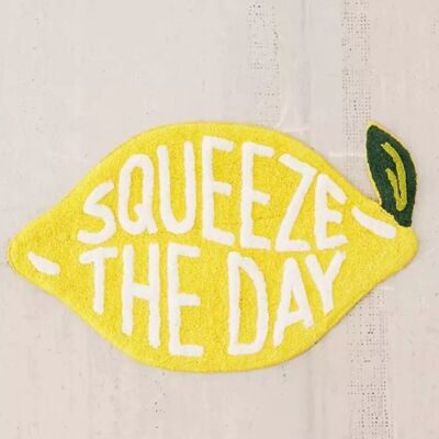 Badematte „Squeeze the Day Lemon“.