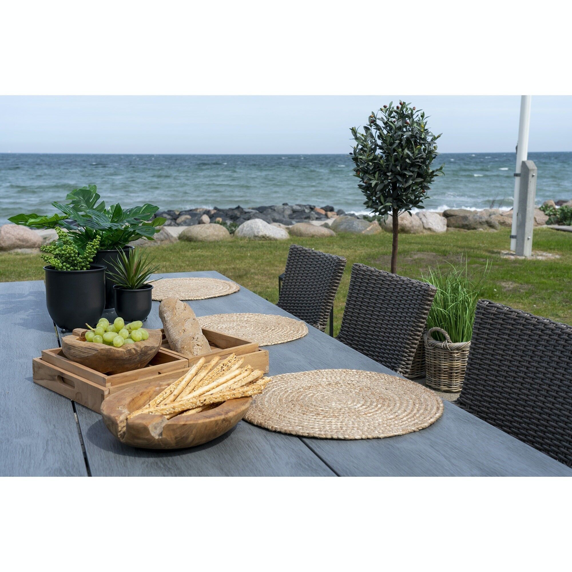 Bombay Placemat - Round placemat in braided natural jute