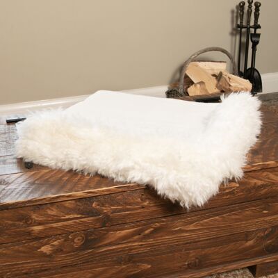 White Linen Blanket Sheepskin Trim 140x180cm