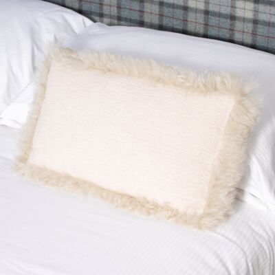 Coussin en Lin Beige Garniture Peau de Mouton 30x50cm