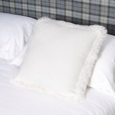 Cuscino in lino bianco con finiture in pelle di pecora 45x45 cm