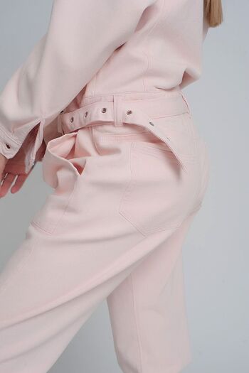 Combinaison en jean avec ceinture rose 5