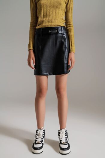 Mini-jupe droite en similicuir avec ceinture Noir 1