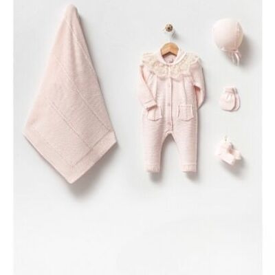 Organic Beautiful Newborn Set with Lace Collar