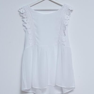 Broderie frill detail top in white