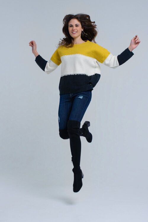 Yellow knitted sweater with pearls
