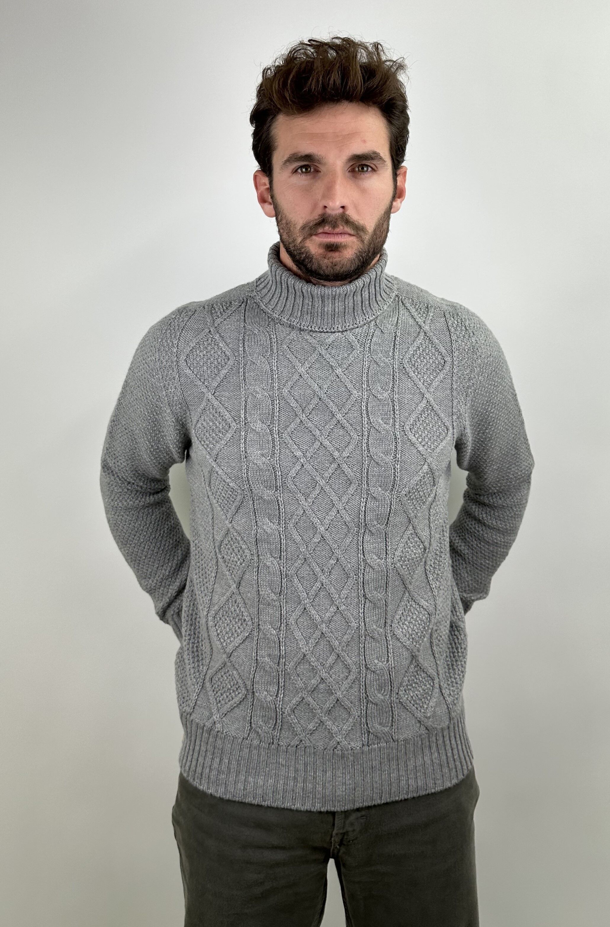 maglione a collo alto