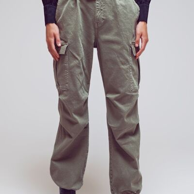 Pantalon cargo avec pompons se termine en vert militaire