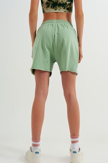 Short slim en jersey coordonné de longueur plus courte en vert 3