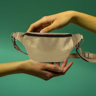 Belt Bag in Soft, Grained or Iridescent Leather: Everyday Chic and eco-responsibility BANANE GAIA
