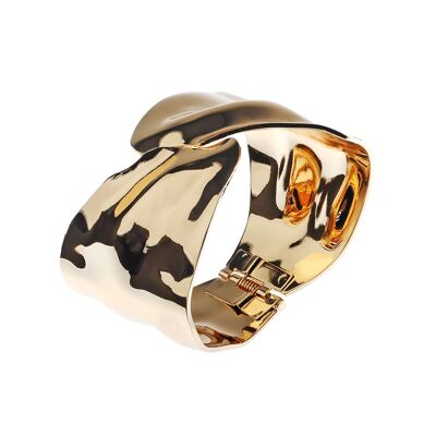 Arboreal Elegance Contemporary Leaf Inspired Hinged Bangle