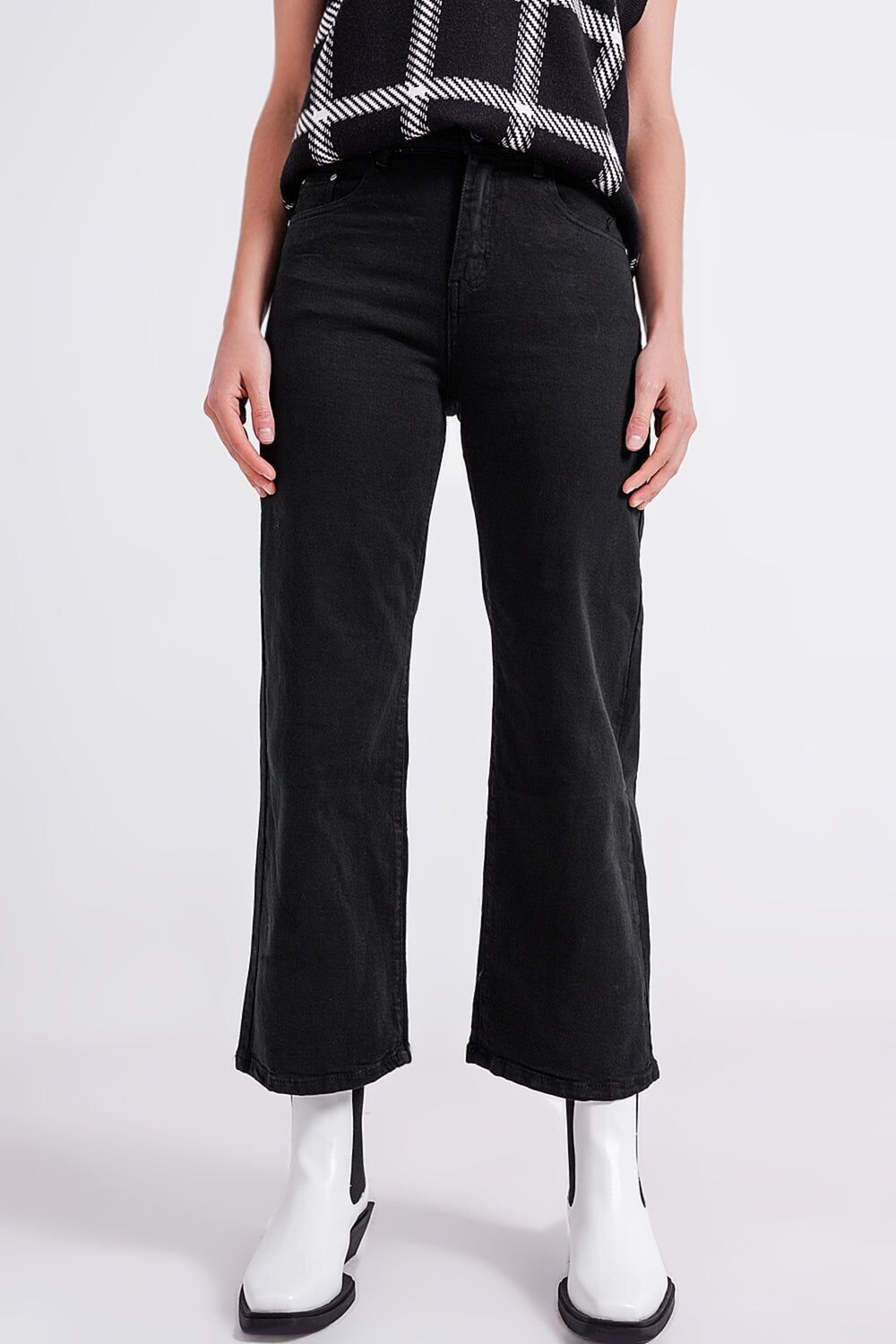 Jeans cropped a gamba larga di colore nero