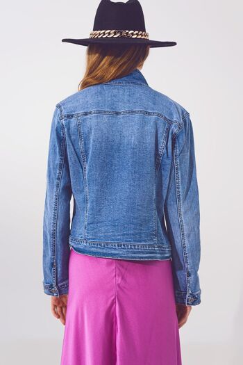 Veste en jean bleu clair délavé avec détail de sequins 5