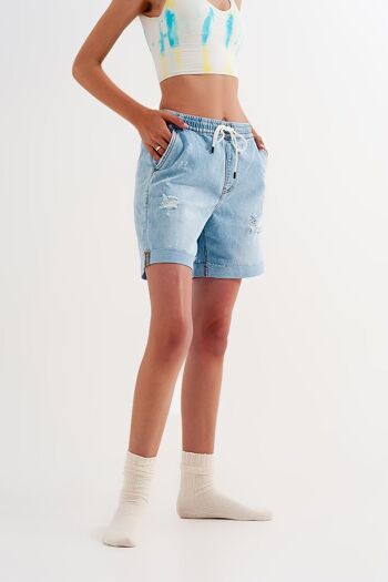 Short en jean avec taille élastique en bleu délavé 4