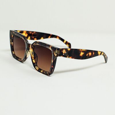 Elongated Squared Sunglasses With Dark Lenses in Tortoise Shell