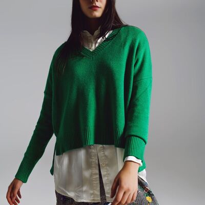 Grüner Pullover mit V-Ausschnitt