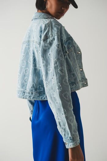 veste en jean oversize ornée de cœurs délavage clair 3