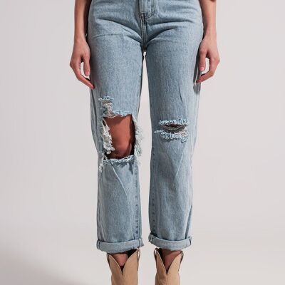 High rise mom jeans in lightwash with rips
