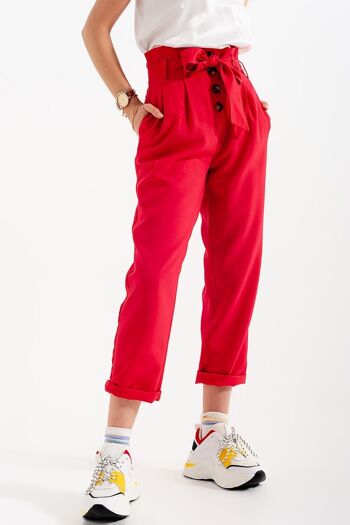 Pantalon paperbag taille haute avec ceinture en rouge 2