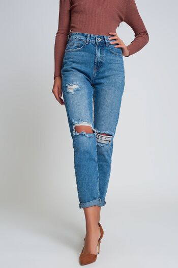 Jean mom taille haute avec genoux déchirés en bleu délavé foncé 4