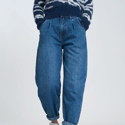Hoch taillierte Mom-Jeans mit zwei Rüschen in der Taille in dunklem Waschblau