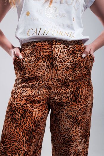 Pantalon large à imprimé léopard en marron 2