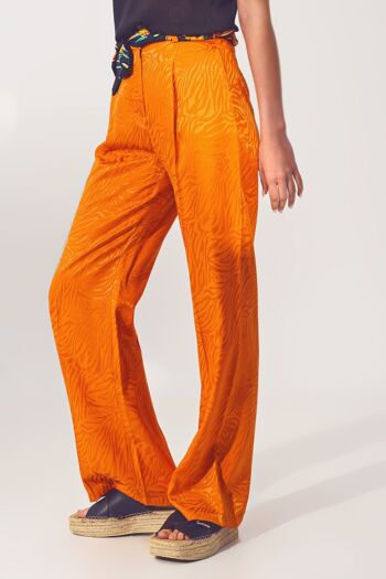 Pantalon ample à imprimé zèbre en orange 1