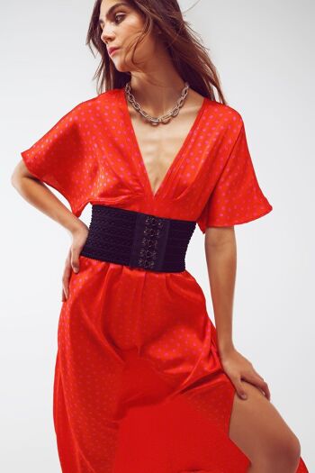 Robe longue cintrée à la taille avec manches ange à pois rouges 2