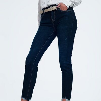 mid rise jeans in bright blue with raw hem