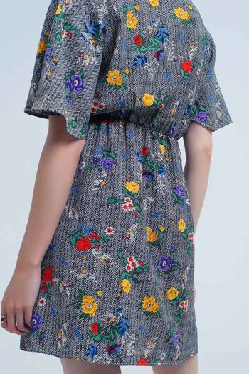Mini-robe à imprimé fleurs colorées 4