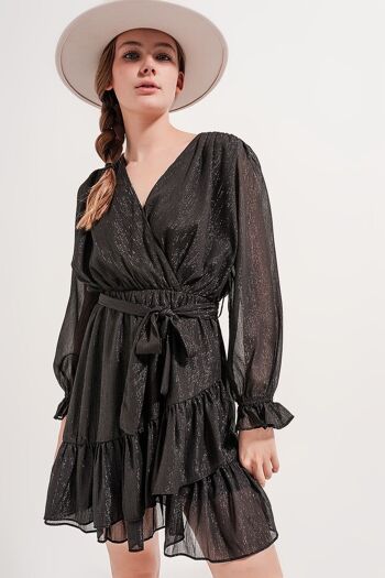 Mini-robe avec ourlet flippy en noir 4