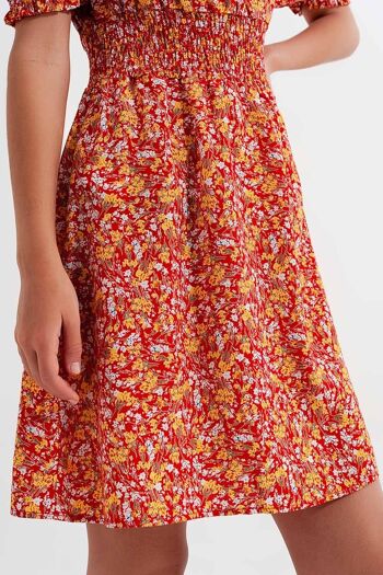 Mini-robe avec détail froncé à imprimé floral rouge 6