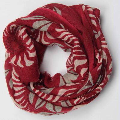 Roter Schal aus Kamillenwolle