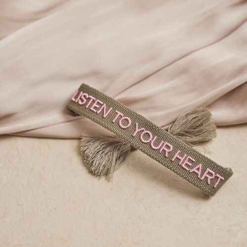 Listen to your heart Statement Armband
